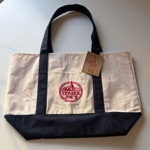 Trader Joe's Cream and Navy Large Tote Bag NEW WITH TAGS